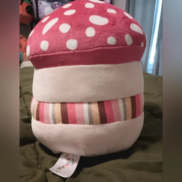 Malcom w/ Scarf Squishmallow - Picture 2 of 4